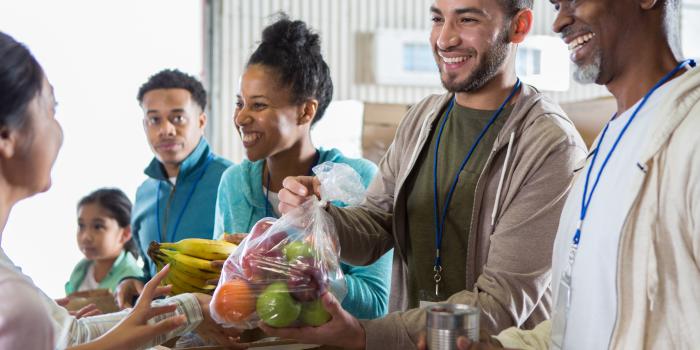 Illinois food pantry offers health screening program
